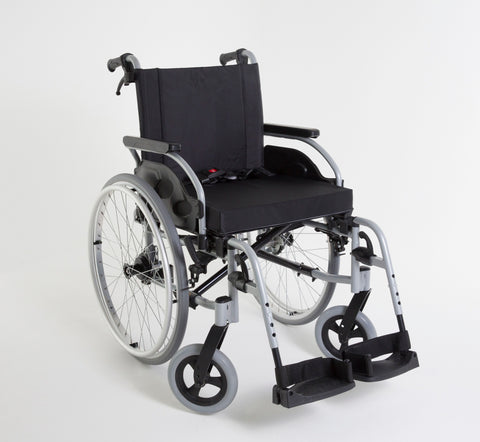 Invacare Action 1 R Standard-Stahlrollstuhl