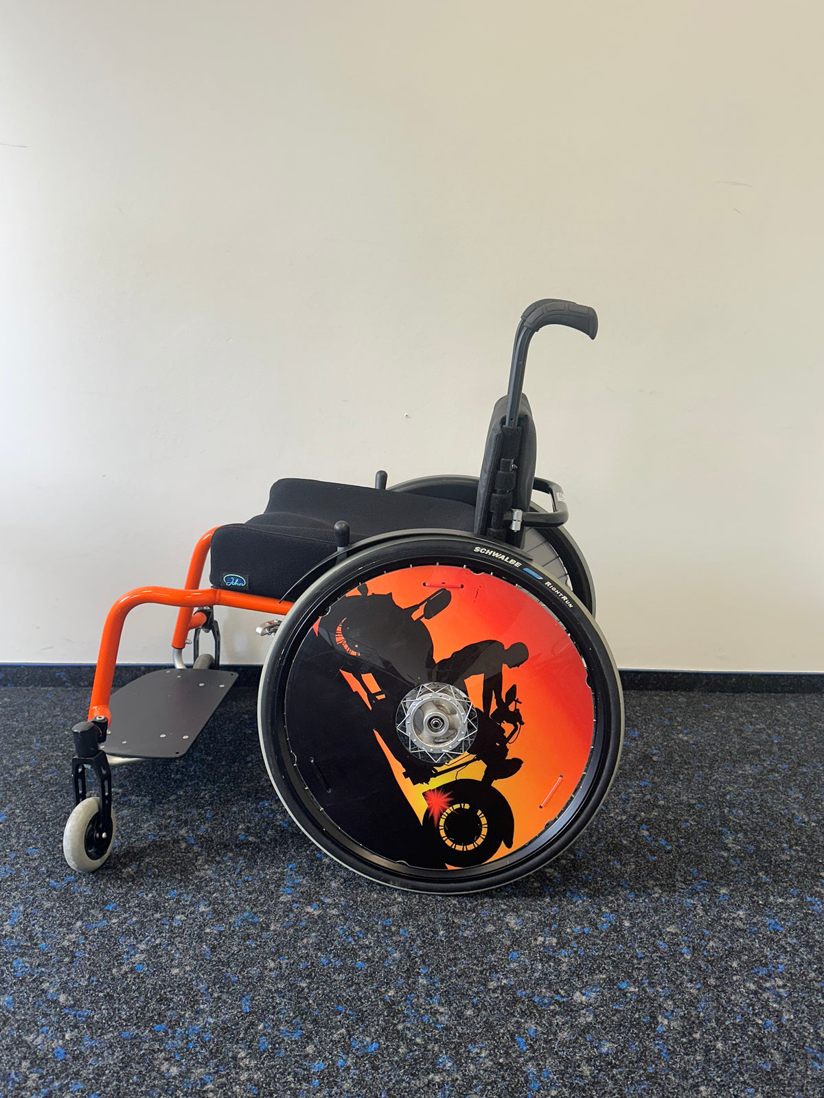 HOGGI SUPRA Aktivrollstuhl SB 40 cm Gr. 3 inkl. JOSI Sitzkissen bis 75 kg