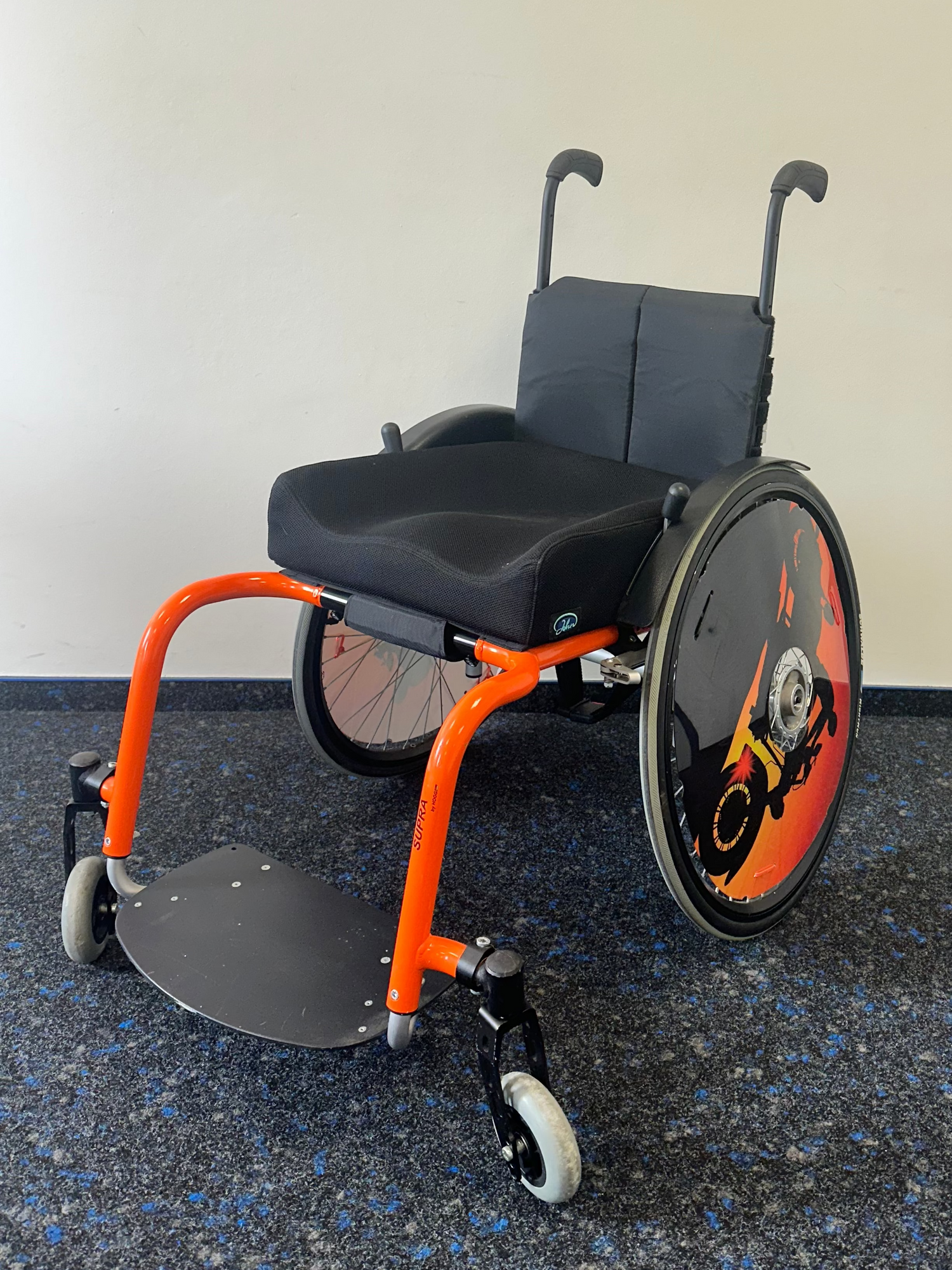 Adam Medical HOGGI SUPRA Aktivrollstuhl SB 40 cm Gr. 3 inkl. JOSI Sitzkissen bis 75 kg