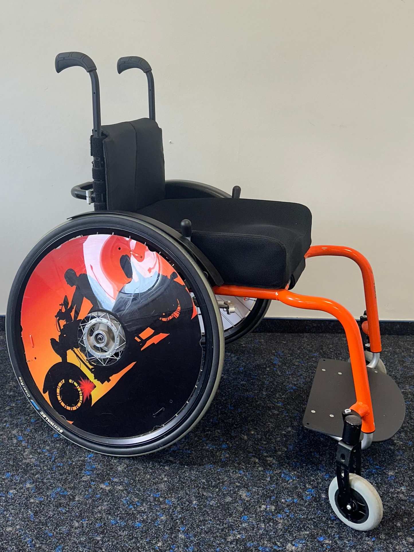 HOGGI SUPRA Aktivrollstuhl SB 40 cm Gr. 3 inkl. JOSI Sitzkissen bis 75 kg