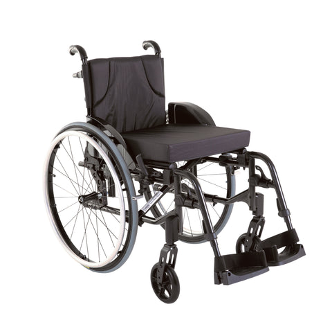 Invacare Action XT Aktivrollstuhl – leicht, faltbar und individuell konfigurierbar