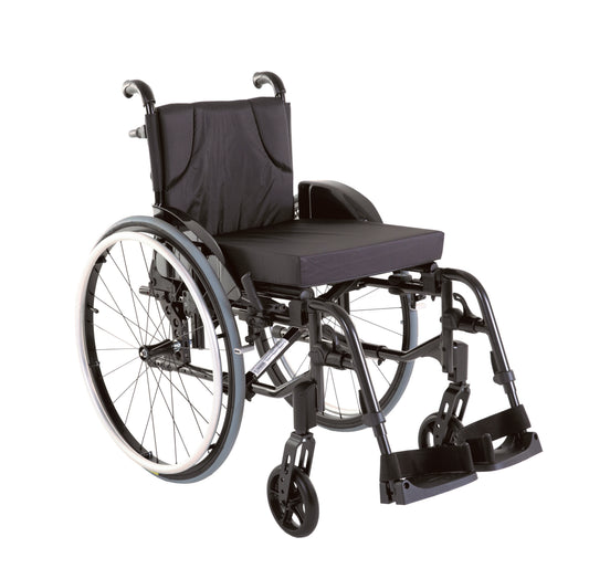 Invacare Action XT Aktivrollstuhl – leicht, faltbar und individuell konfigurierbar