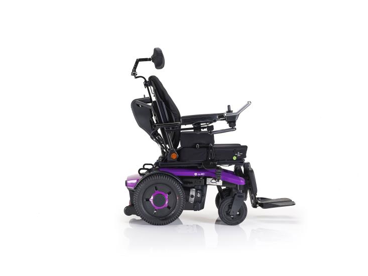Invacare AVIVA RX40 ULM Elektrorollstuhl mit Sitzlifter
