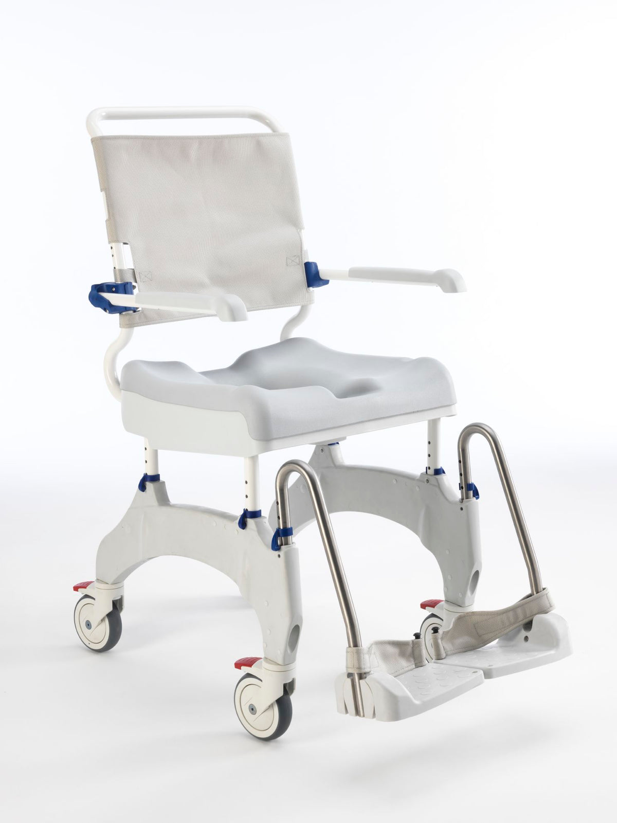 Invacare Aquatec Ocean Ergo Dusch- und Toilettenrollstuhl
