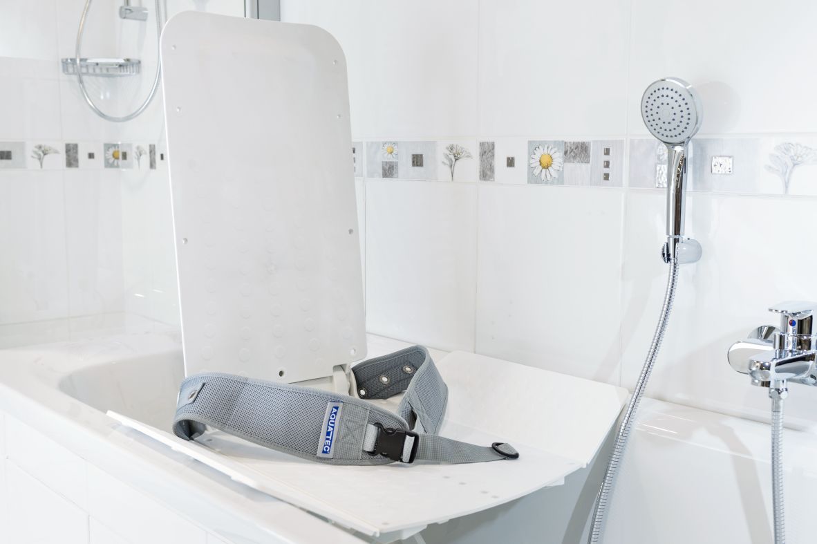 Invacare Aquatec Orca Badewannenlift