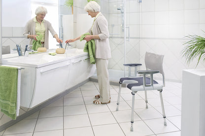 Invacare Aquatec Sorrento Duschstuhl